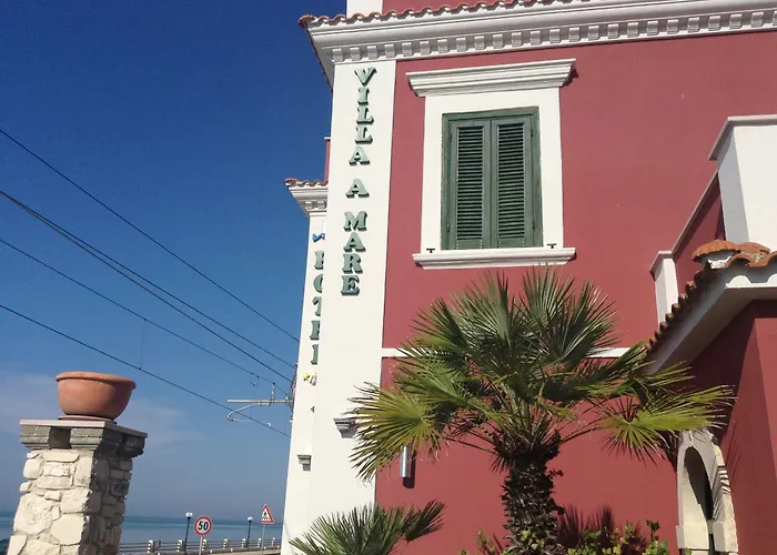 A Mare ホテル ローディ・ガルガーニコ