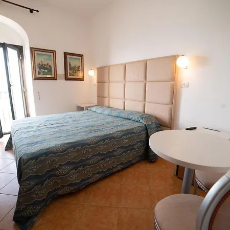 A Mare Hotell