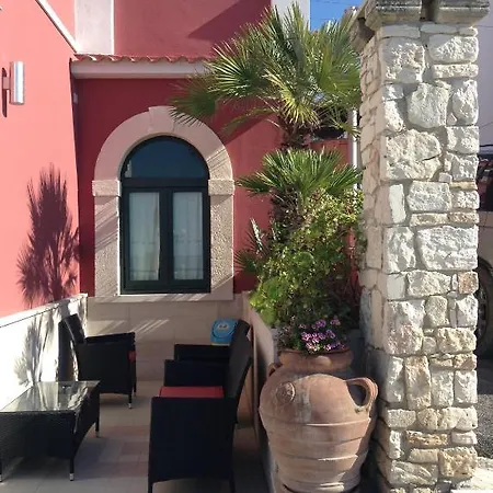 A Mare Hotell 3*